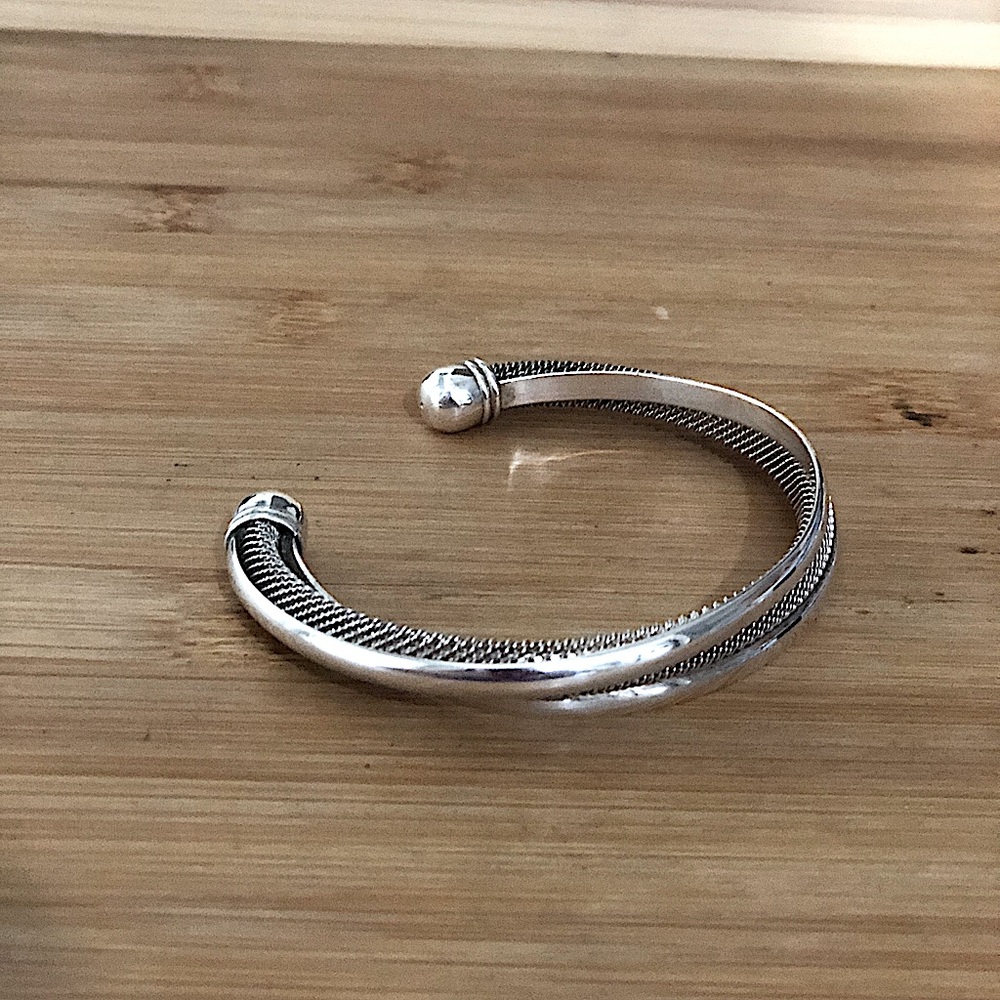 $172  Designer Estate Cuff  Sterling Silver  Marked 925 - Picture 4 of 9